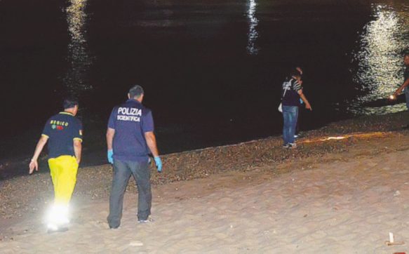 Trovata morta sulla sabbia La pista è l’ecstasy “cattiva”