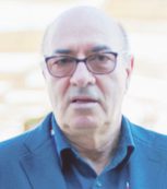 Copertina di Diabolik vivrà a Cinecittà (scenografie di Dante Ferretti)