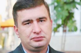 Copertina di L’uomo di Putin in cella: “Ero in Italia per vedere politici, non vi dico chi”