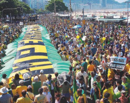 Copertina di La Rousseff spaventa i “pariolini” carioca