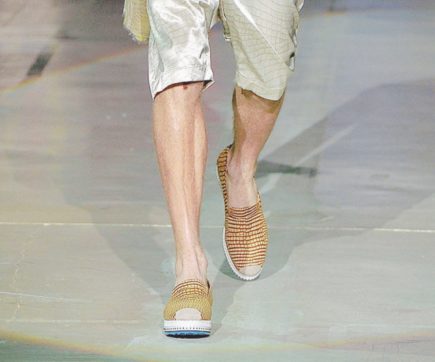 La guerra dei piedi: cari uomini, pensate alle vostre espadrillas