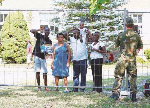 Profughi, è Berlino  a lanciare l’allarme:  “Da noi in 800 mila”