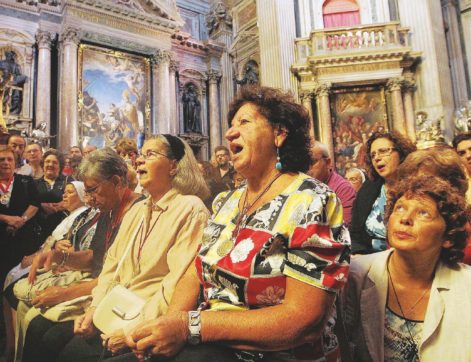 La Chiesa è solo maschio:  la grande fuga delle donne