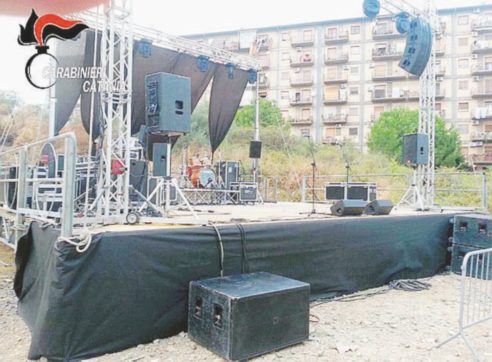 Bloccato concerto per boss ai domiciliari