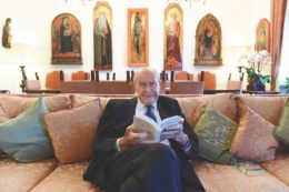 Copertina di Troppi interventi al seno: Veronesi il grande seduttore è sotto accusa