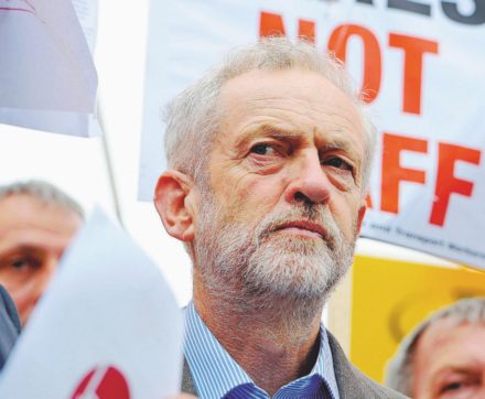 Corbyn e i suoi fratelli outsider vincenti anti-casta