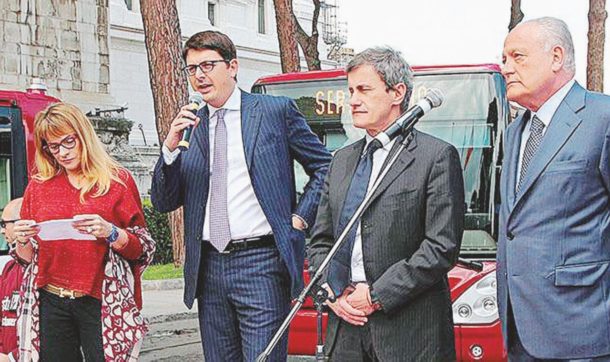 Marino l’aveva cacciato, Padoan glielo rinomina