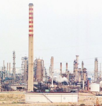 Eni, due morti in raffineria  “Erano senza mascherine”