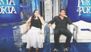 Copertina di Vespa resiste, il dg adesso cambia i direttori di rete