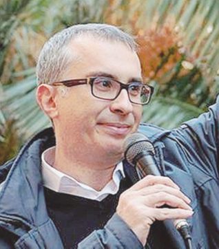 M5S, il senatore col conflitto d’interesse