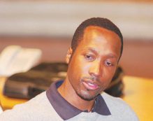 Copertina di Rudy Guede a processo per violenza sessuale contro la ex. “Dimostrerò la mia innocenza”