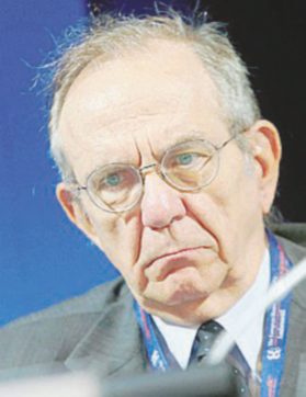 Il premier alza la stima di crescita: +0,9% e millanta “17 miliardi” di flessibilità