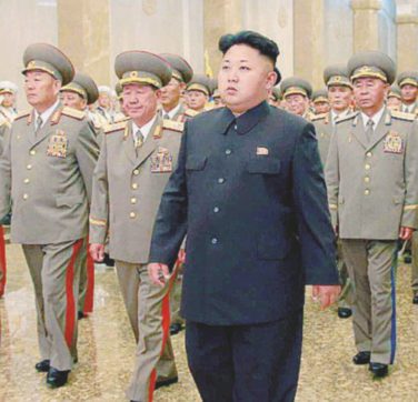 Copertina di Kim il piccolo dittatore si sente snobbato e riaccende lo spauracchio atomico