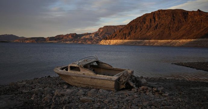 Usa, la crisi del fiume Colorado tra siccità e cattive politiche di gestione: entro il 2022 stoccaggio dei bacini scenderà al 25%