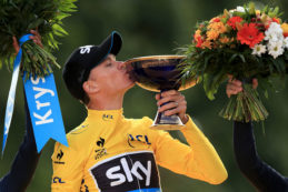 Copertina di Froome,  superuomo che pedala al limite delle capacità umane