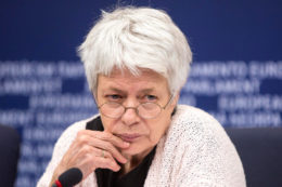 Copertina di Renzi & C., ipocrisia spettacolare