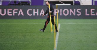 Copertina di Tentazione satellite per il calcio Mediaset