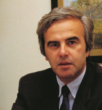 E tu come nascondi le tangenti? Libri, prosecco, reggiseno o cesso