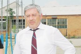 Copertina di “Sanno dividersi anche l’ultimo tozzo di pane”