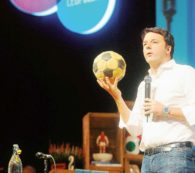 Copertina di La sinistra di Calvino morta  con Fonzie