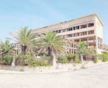 Copertina di Le 50 ville di Renato Soru. Assalto alla costa sarda