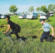 Copertina di Fuga senza frontiere e l’“acchiappa-profugo”