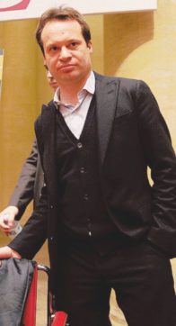 Prima i soldi, poi il posto. Ecco le nomine alla Renzi