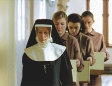 Copertina di Basta un’email a scuotere   la dittatura della badessa