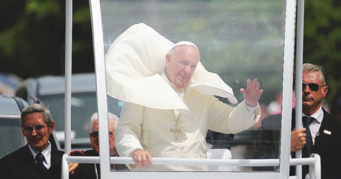 Quando anche il Papa parla come Vannacci, va ribadito che la frociaggine è sacra