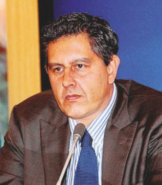 Le cene di Toti con furbetti e miliardari