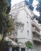 Copertina di Case, saune e tasse evase. Tutti i guai di ‘Viperetta’