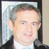 Copertina di L’avvocato ambientalista: “La polizia mi ha aggredito”