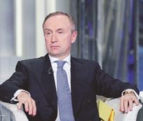 Copertina di Prestiti sospetti e scalate illegali, i guai di Samorì