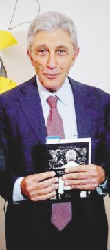 Napoli, la sceneggiata del Pd è il ritorno di Bassolino