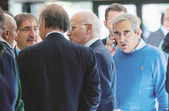 Faida milionaria a destra, vincono i colonnelli anti-An