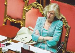 Copertina di Test di Medicina, il mistero del flop di una generazione