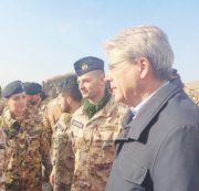 Copertina di A Erbil gli specialisti che preparano curdi e yazidi a combattere contro Daesh