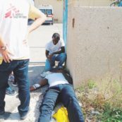 Copertina di Espulsi e abbandonati (sulla via della criminalità)