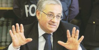 Copertina di Indagini sulle cene congelate, lunedì la decisione dei pm