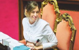 Copertina di Al Senato fila tutto liscio Matteo esulta, la Carta no