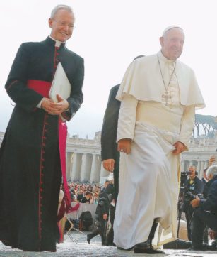 Papa: “Perdono per gli scandali”. Scontro al Sinodo