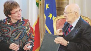 Copertina di “Tweet, gufi e tempi blindati Costituzione riscritta al buio”