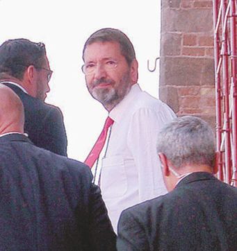 “Le mie firme sono false, ero all’estero”