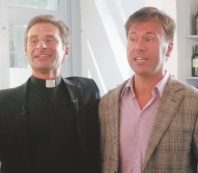 Copertina di La chiesa condanna i gay, Gesù no