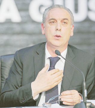 Mafia, Palermo affida i beni confiscati  agli ex 007