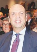 Copertina di Alfano se ne vanta:   “Sul tetto al cash ho imposto la linea”