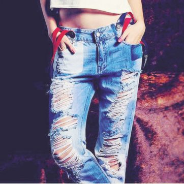Copertina di Jeans strappati, dove il dandy diventa  un insulto alla miseria