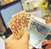 Copertina di Contanti: Padoan smentito da un documento  del Tesoro