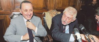 Copertina di Atroce dilemma da salotto: ma Renzi è cattocomunista?