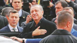 Copertina di Erdogan proclamato Sultano dalle urne